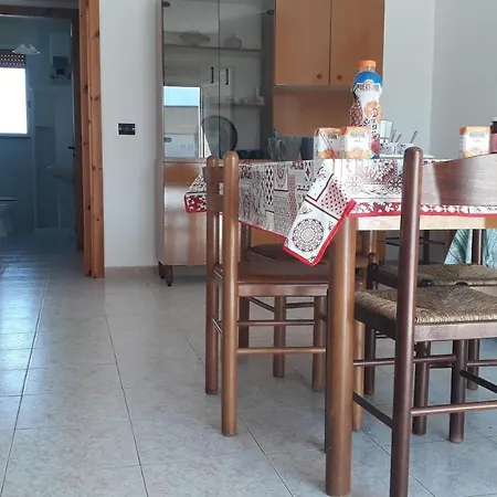 Διαμέρισμα Trilocale Ll08 A 300m Dal Mare *