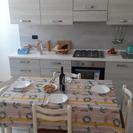 Διαμέρισμα Trilocale Ll08 A 300m Dal Mare *