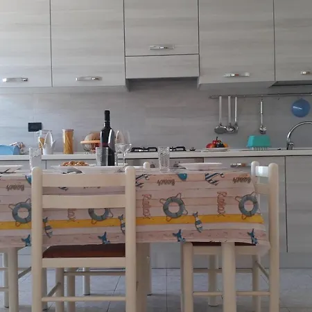 Διαμέρισμα Trilocale Ll08 A 300m Dal Mare *